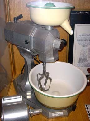 KITCHEN AID Rare Discontinued Orange Handmixer 5 Speed Tested Works