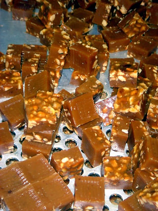 cutcaramels1.jpg