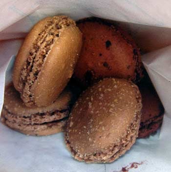 macaronshevinparischocolate.jpg