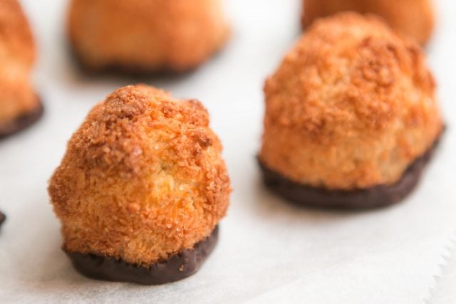 Chocolate coconut macaroons