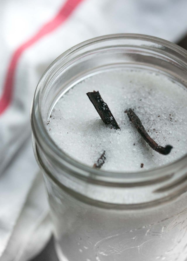 vanilla beans and vanilla extract