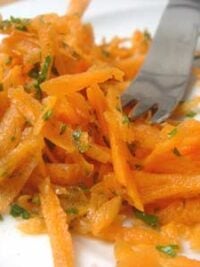 French Grated Carrot Salad