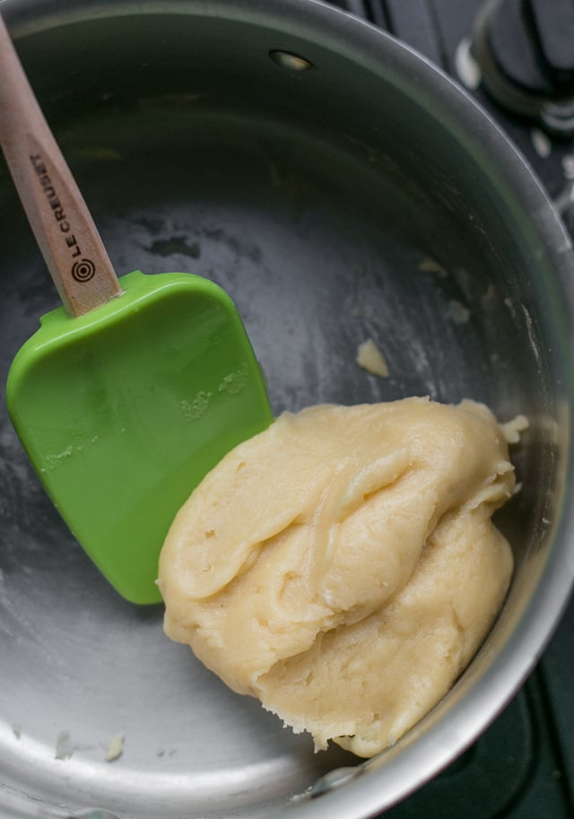 chouquettes - French cream puffs dough