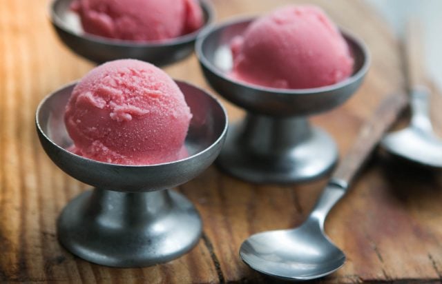 Strawberry frozen yogurt recipe