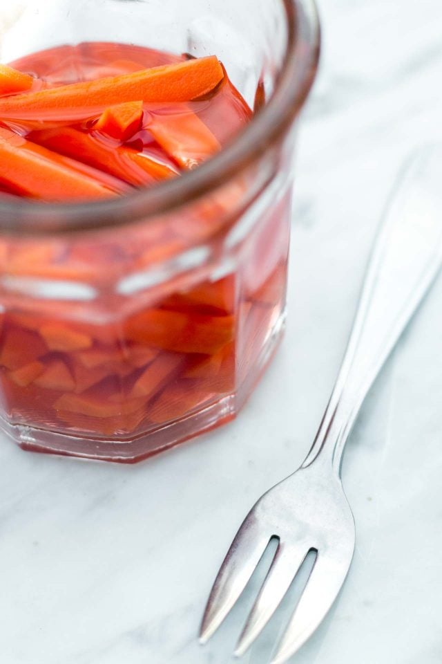Quick pickled carrots