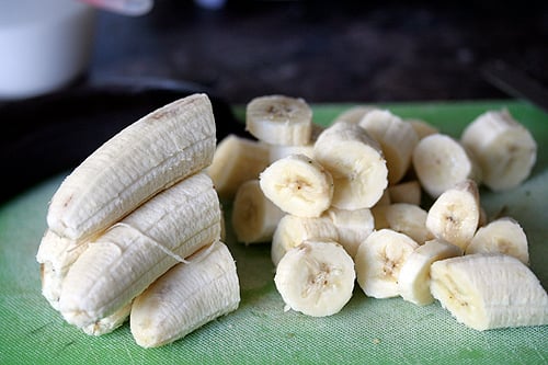 sliced bananas