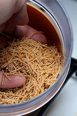 vermicelli-like pasta