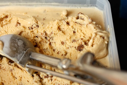 brown bread ice cream scoop