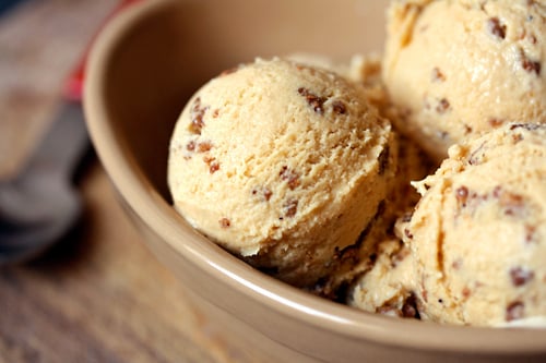 Old-Fashioned Ice Cream Maker Guide - Flour on My Fingers