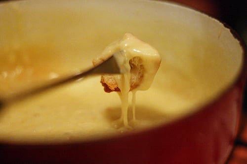 dipping fondue