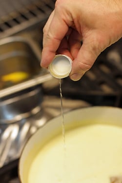 kirsch in fondue