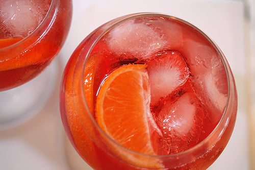 Spaghett Cocktail Recipe (The New Aperol Spritz!) » Lovely Indeed