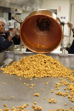 making caramel corn