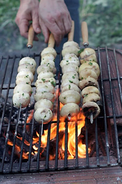 grilling mushrooms