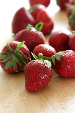 strawberries for vodka infusion