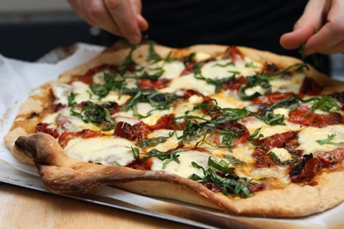 tomato basil pizza 