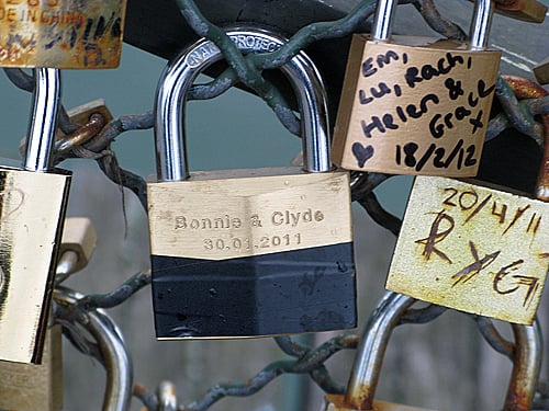 bonnie and clyde - Pont des Arts, Paris