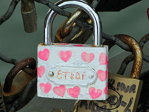 Engraved Heart Love Lock with Key - Travel bridge love locks for Honeymoon  Travel, Wedding Engagement Anniversary Gift for Couples