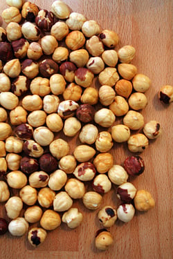 hazelnuts for Baci di dama