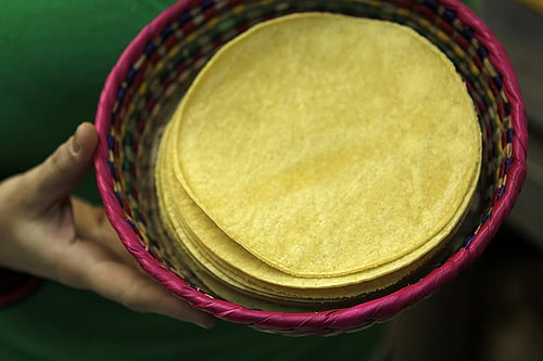 tortillas at Mil Amores