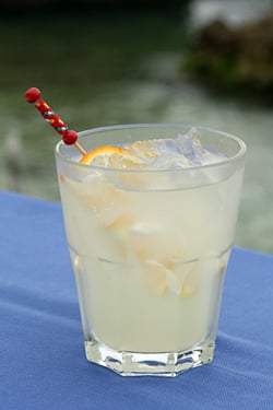White Lady (gin cointreau lemon juice)