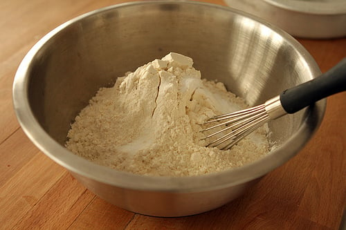 flour for yogurt cake