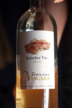 rhubarb wine