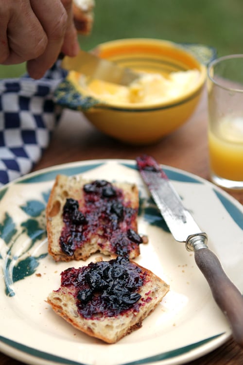 Blackcurrant and cassis jelly with berries