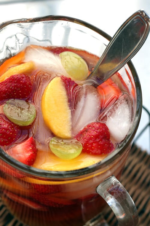 https://www.davidlebovitz.com/wp-content/uploads/2013/08/rose-sangria-recipe.jpg