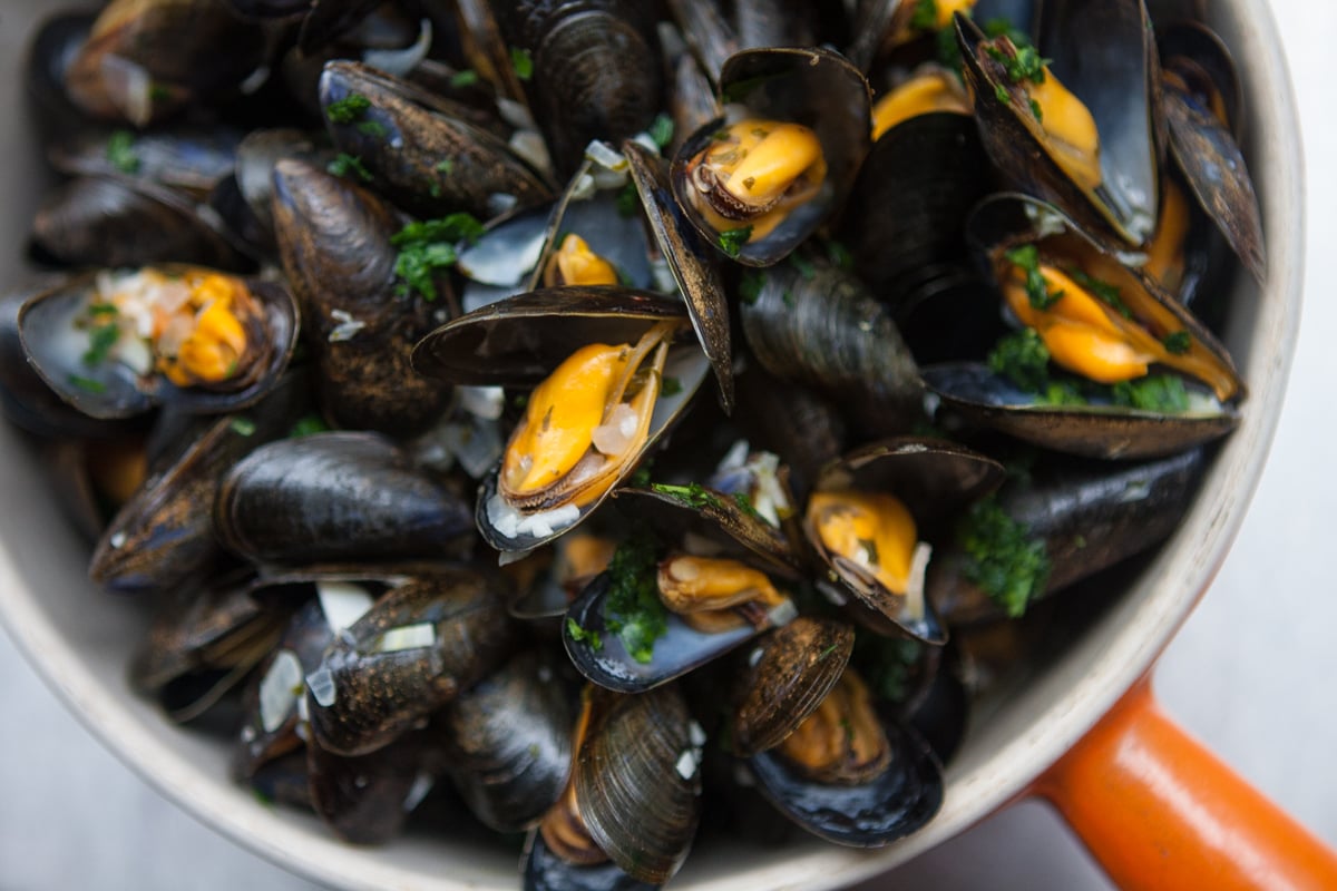 Moules Frites (Mussels and French fries)