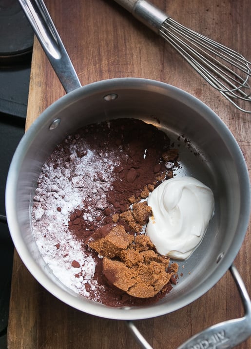 Peppermint stick ice cream with hot fudge sauce