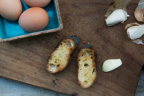 smoked garlic toasts