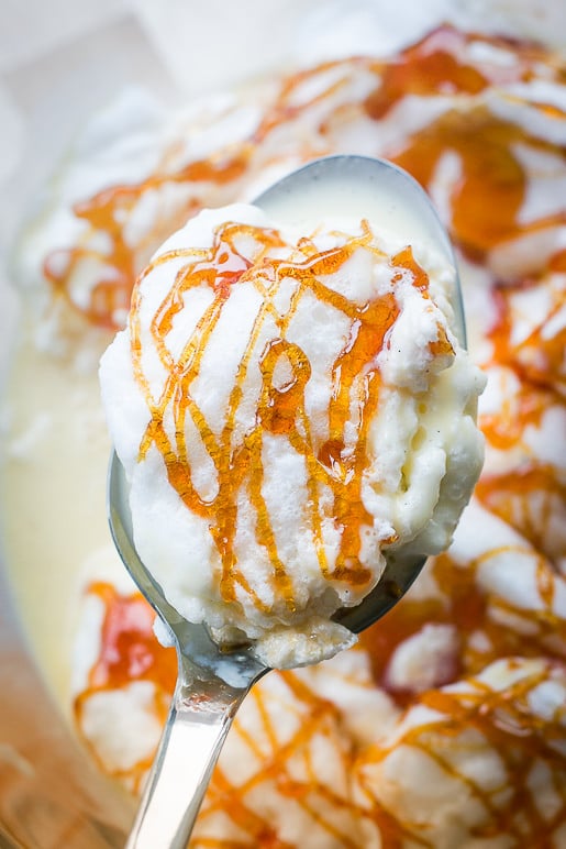 Œufs à la neige (Snow Eggs)