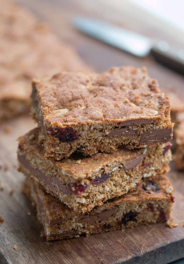 Chewy chocolate chip cookie bars