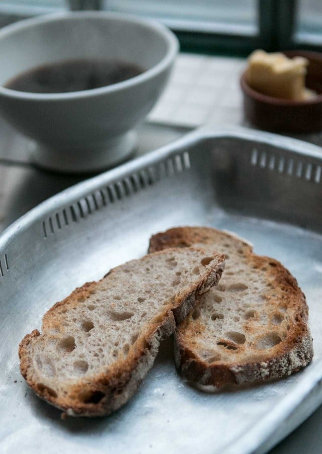 An alternative bread slicer for the Mrs. Andersen's bread slicer