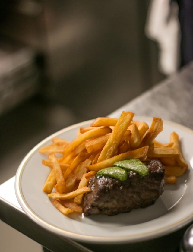 steak frites at La bourse et la vie paris bistro
