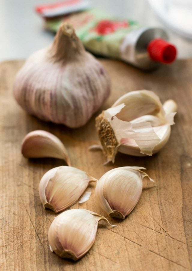 Garlic for Nach Waxman Brisket recipe