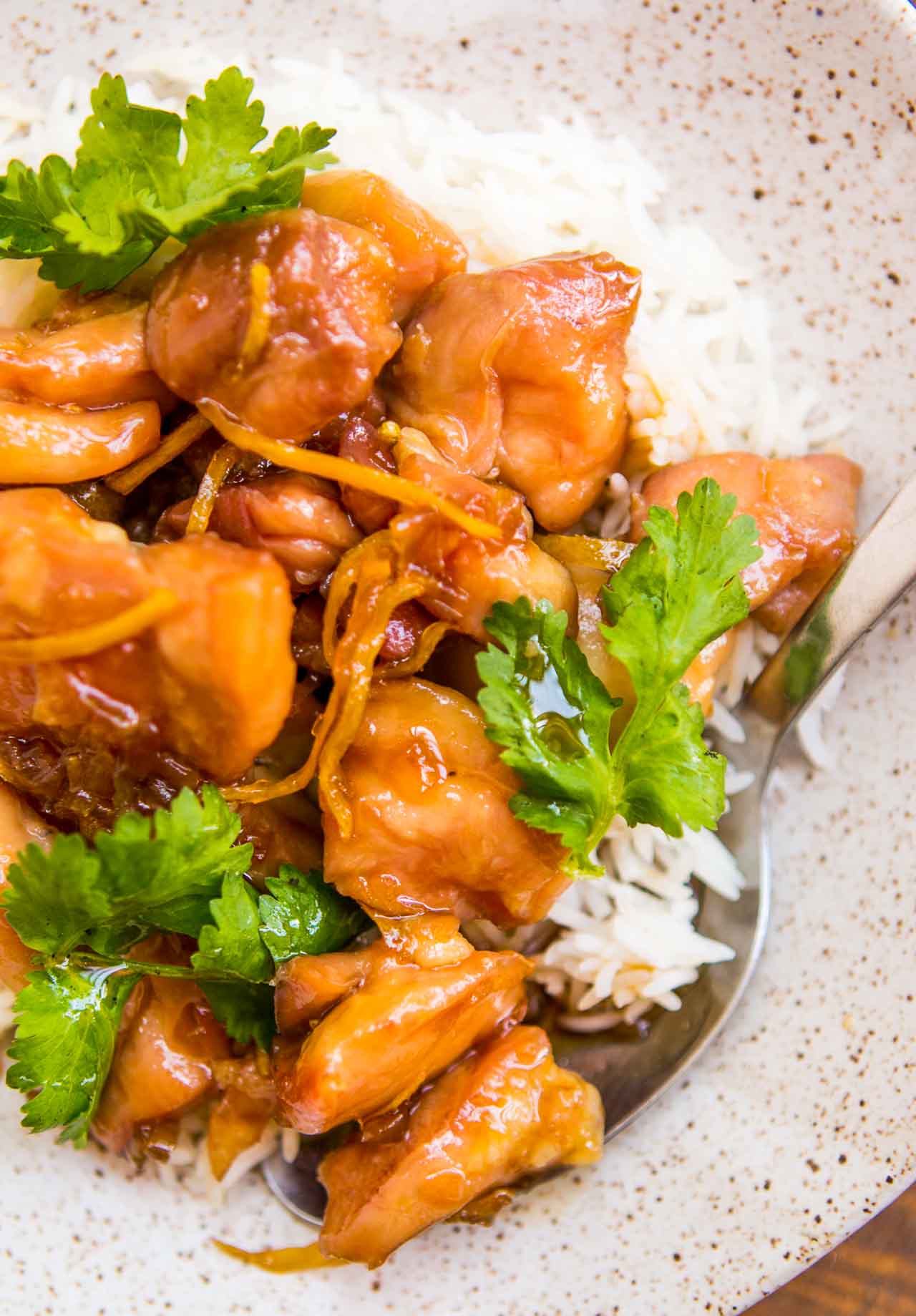 https://www.davidlebovitz.com/wp-content/uploads/2017/07/Vietnamese-caramel-chicken-recipe-8.jpg