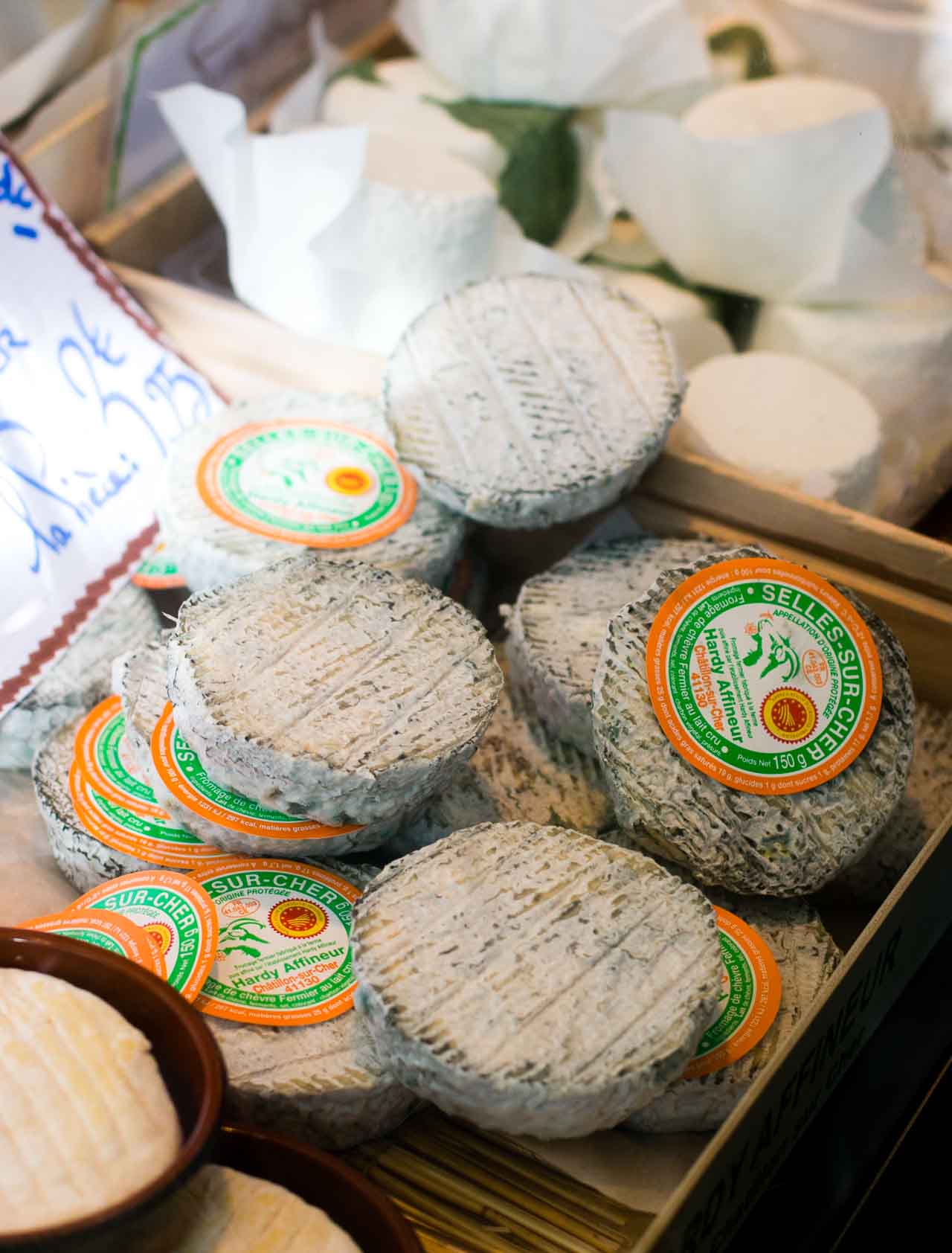 Where to taste cheese in Paris! A list of tours, tastings, and shops.