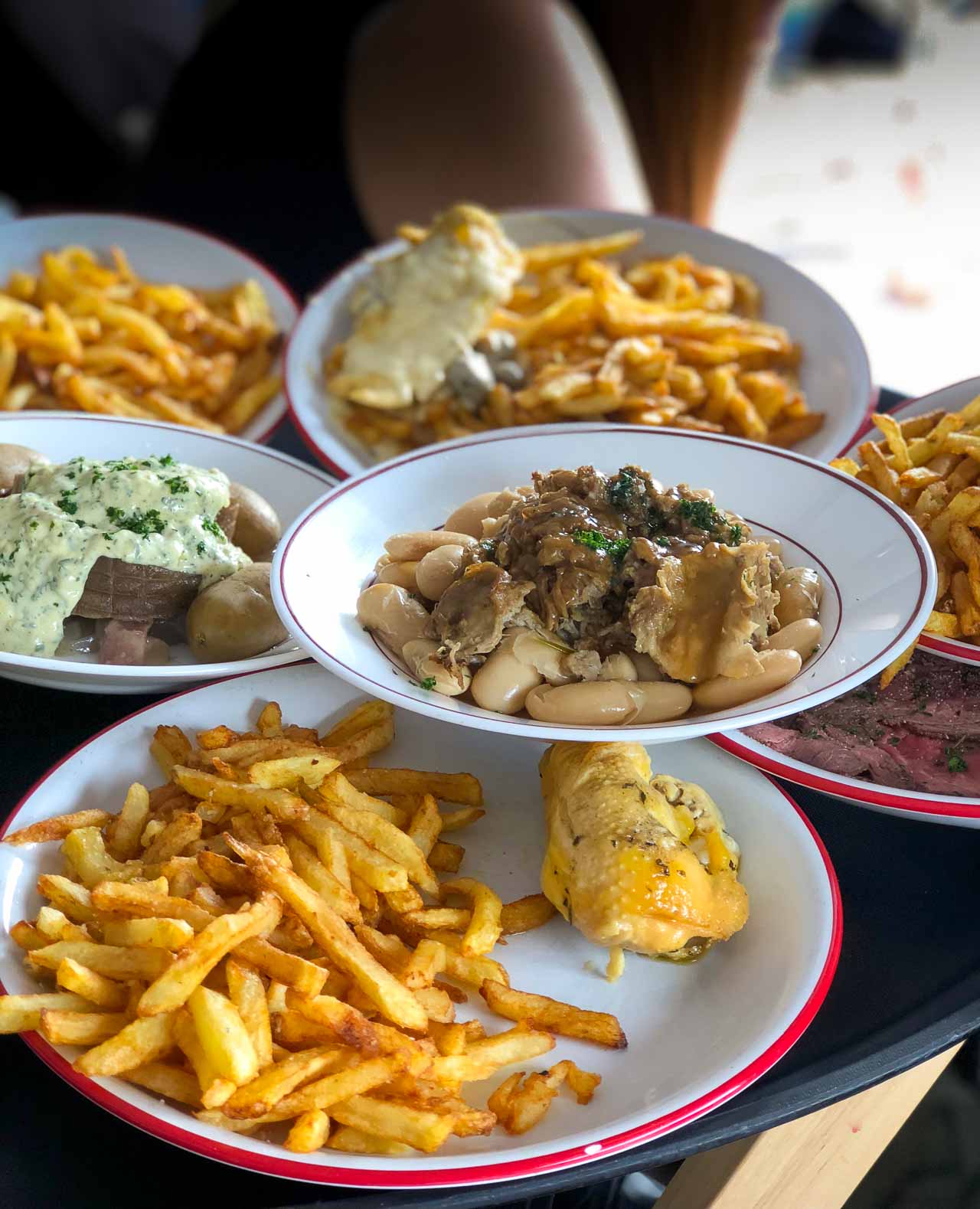 A bustling bistro in Paris that serves fresh, housemade food at astonishing prices.
