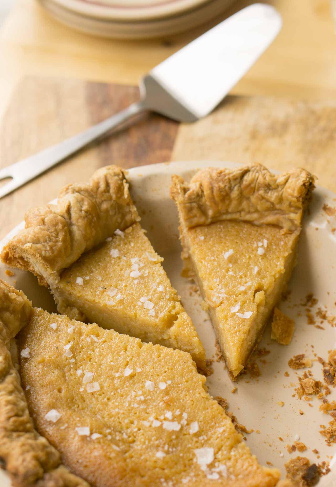 A delicious pie with the flavor of honey and a touch of salty goodness!