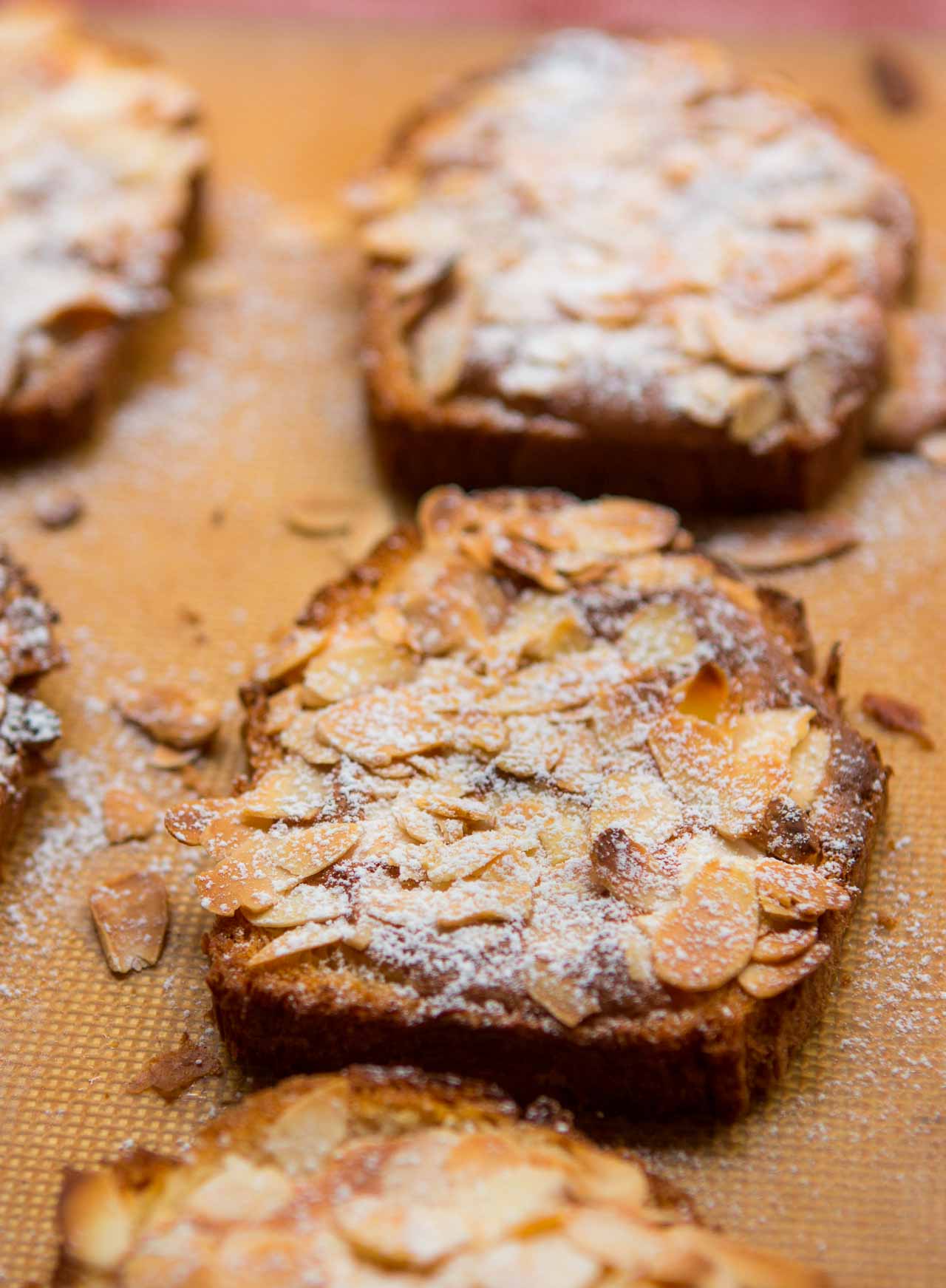 Unlined vs Lined Baking Sheets - Bake or Break